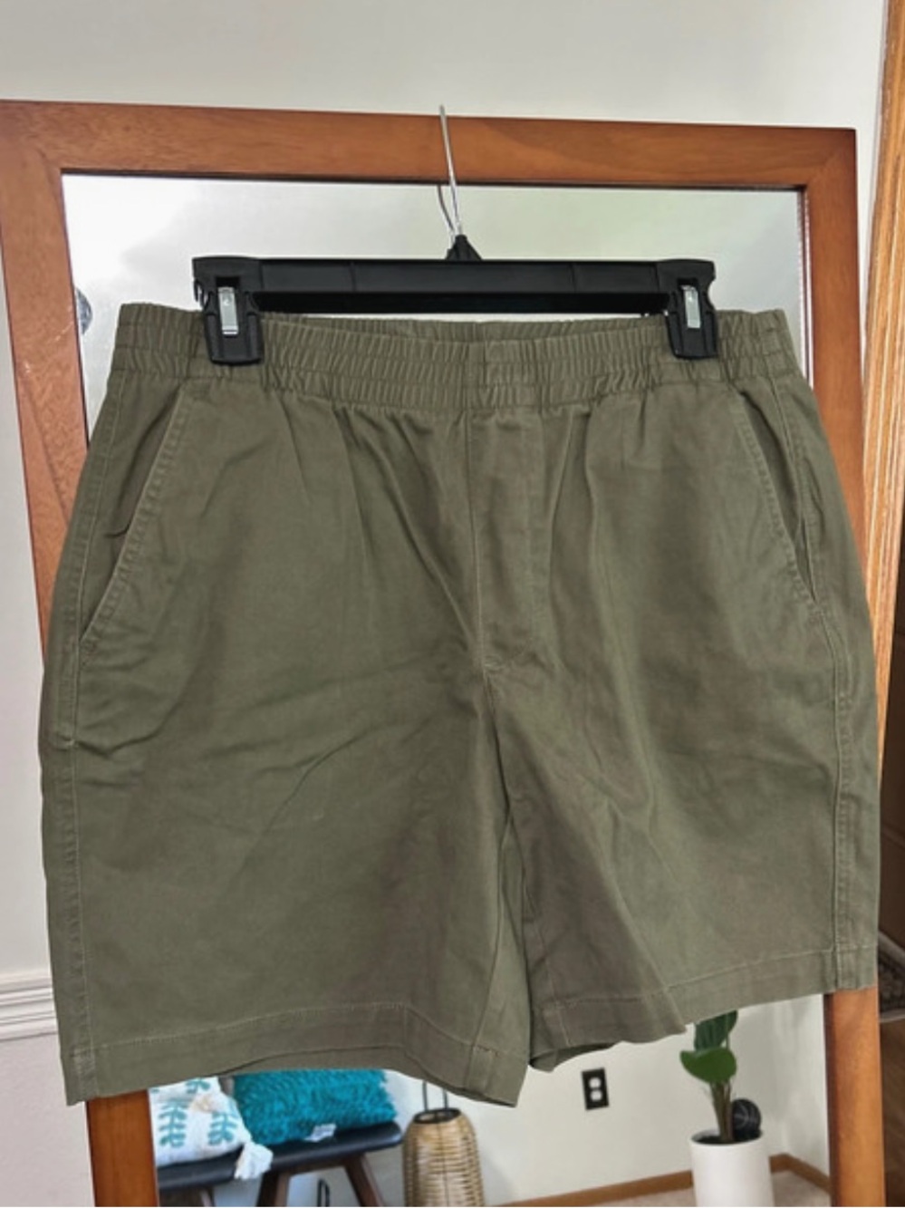 Lands' End women’s Khaki Flat Front Shorts